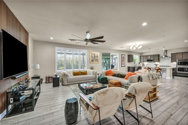 9520 Grand Pass Court, Las Vegas, NV 89129
