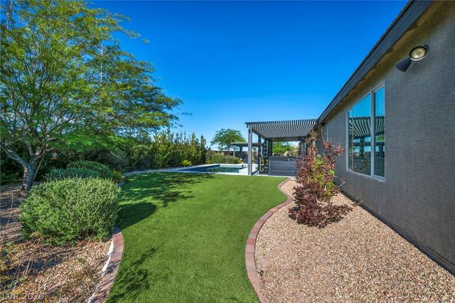 9520 Grand Pass Court, Las Vegas, NV 89129