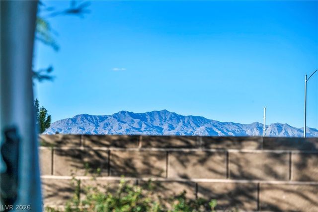 9520 Grand Pass Court, Las Vegas, NV 89129