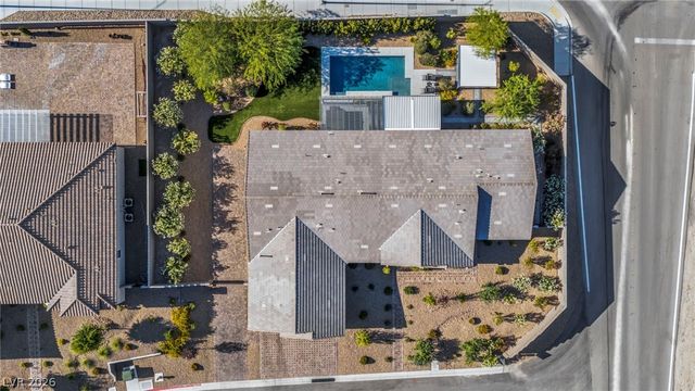 9520 Grand Pass Court, Las Vegas, NV 89129