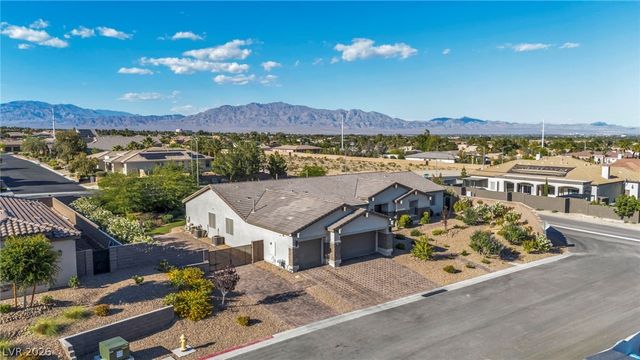 9520 Grand Pass Court, Las Vegas, NV 89129