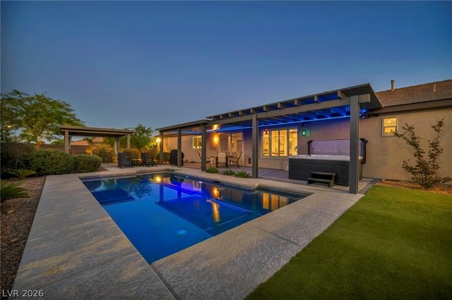 9520 Grand Pass Court, Las Vegas, NV 89129