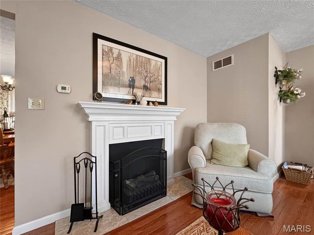 513 Wedgewood Lane, Columbia, IL 62236