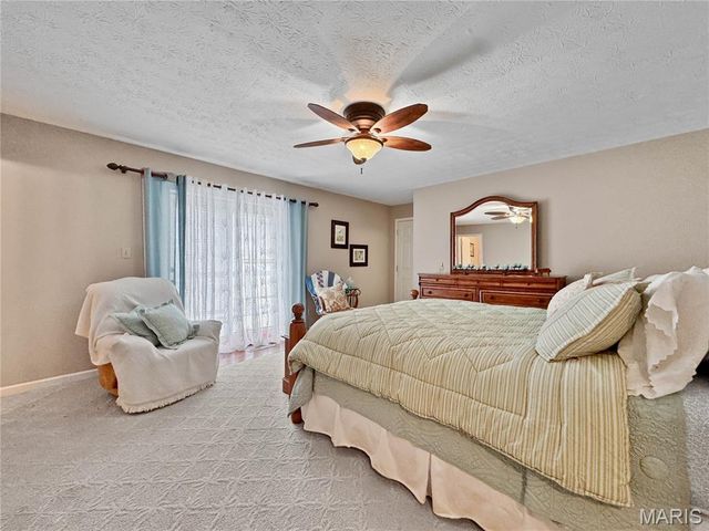 513 Wedgewood Lane, Columbia, IL 62236