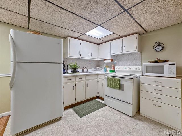 513 Wedgewood Lane, Columbia, IL 62236