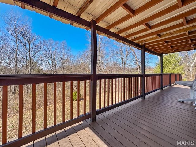 513 Wedgewood Lane, Columbia, IL 62236