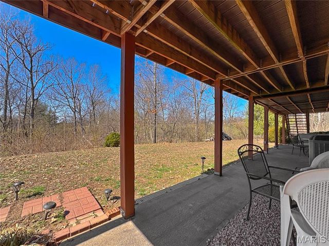 513 Wedgewood Lane, Columbia, IL 62236