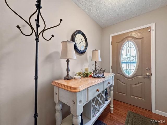 513 Wedgewood Lane, Columbia, IL 62236