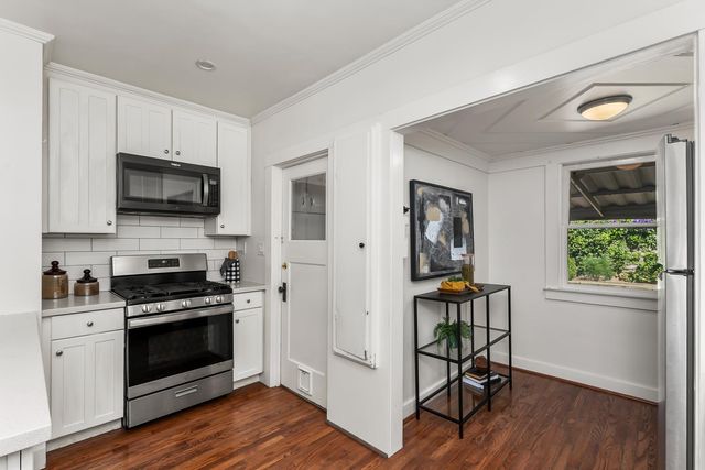 2653 Freeport Blvd, Sacramento, CA 95818
