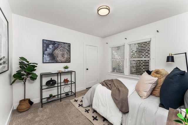 2653 Freeport Blvd, Sacramento, CA 95818