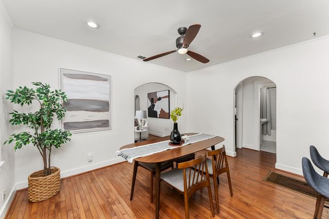 2653 Freeport Blvd, Sacramento, CA 95818