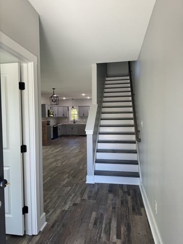 952 Greenwood Ave, Clarksville, TN 37040