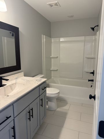 952 Greenwood Ave, Clarksville, TN 37040