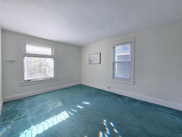 2745 N Summit AVENUE, Milwaukee, WI 53211