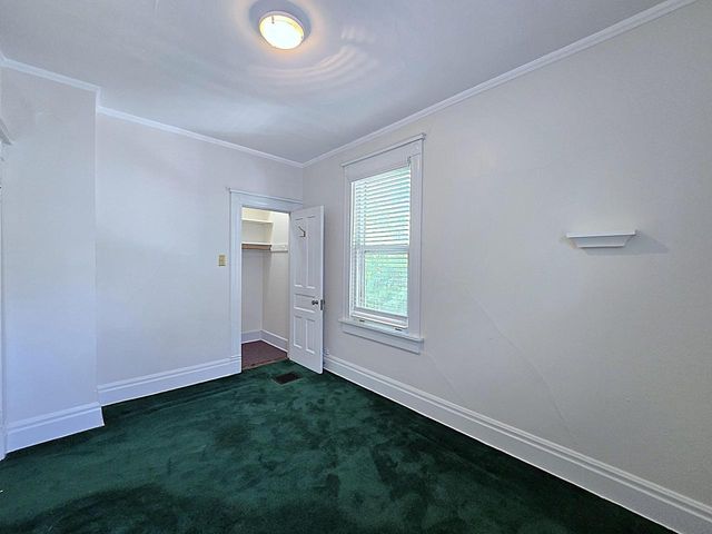 2745 N Summit AVENUE, Milwaukee, WI 53211