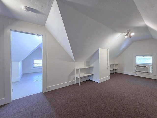 2745 N Summit AVENUE, Milwaukee, WI 53211