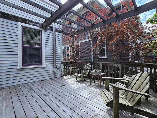 2745 N Summit AVENUE, Milwaukee, WI 53211