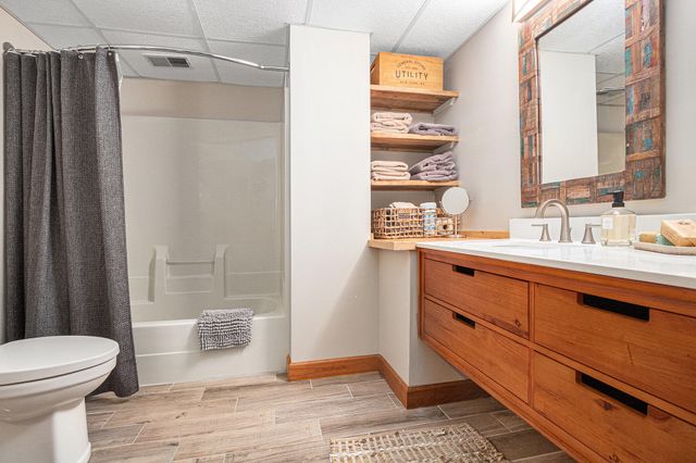 2932 S 3rd Street, Niles, MI 49120