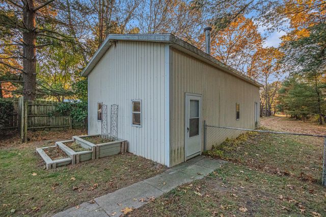 2932 S 3rd Street, Niles, MI 49120