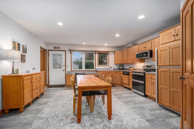 2932 S 3rd Street, Niles, MI 49120