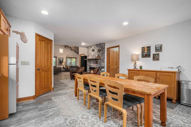 2932 S 3rd Street, Niles, MI 49120