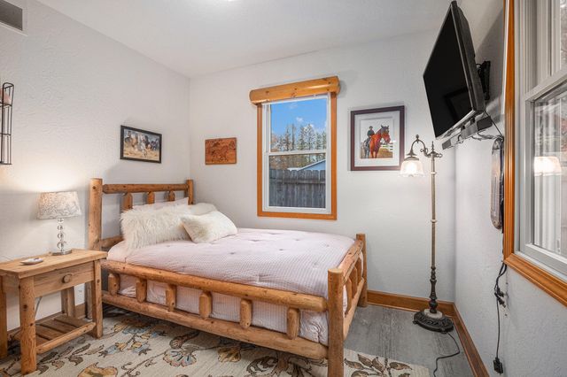 2932 S 3rd Street, Niles, MI 49120