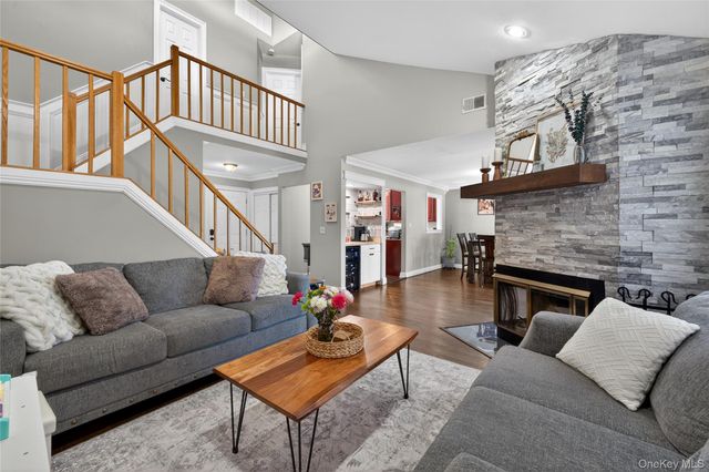 171 Melanie Way, Commack, NY 11725