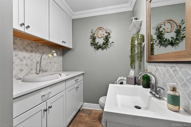 171 Melanie Way, Commack, NY 11725