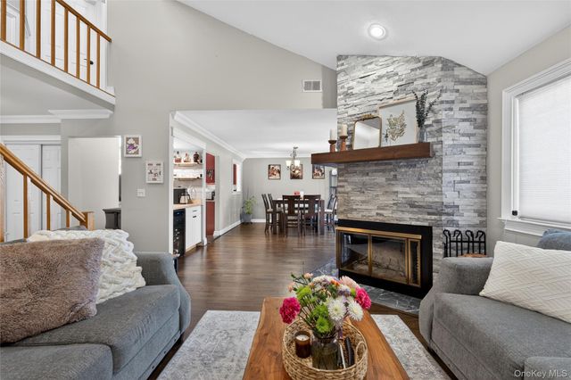 171 Melanie Way, Commack, NY 11725