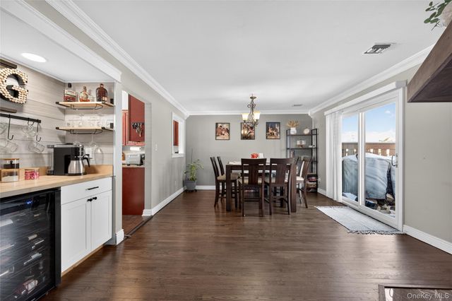 171 Melanie Way, Commack, NY 11725