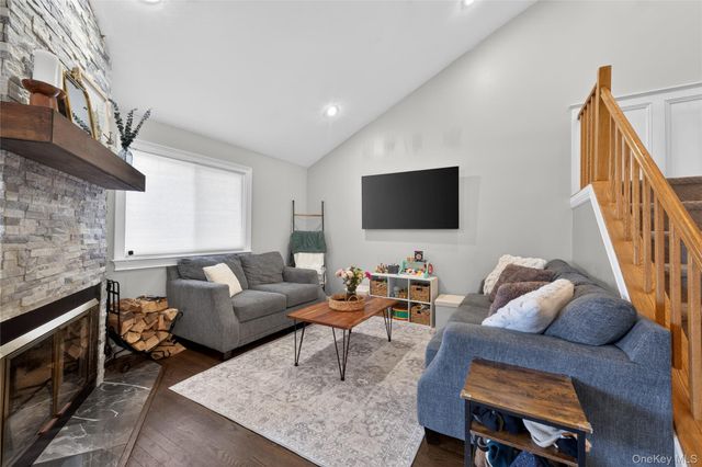 171 Melanie Way, Commack, NY 11725