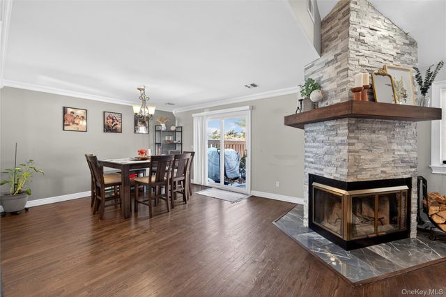 171 Melanie Way, Commack, NY 11725