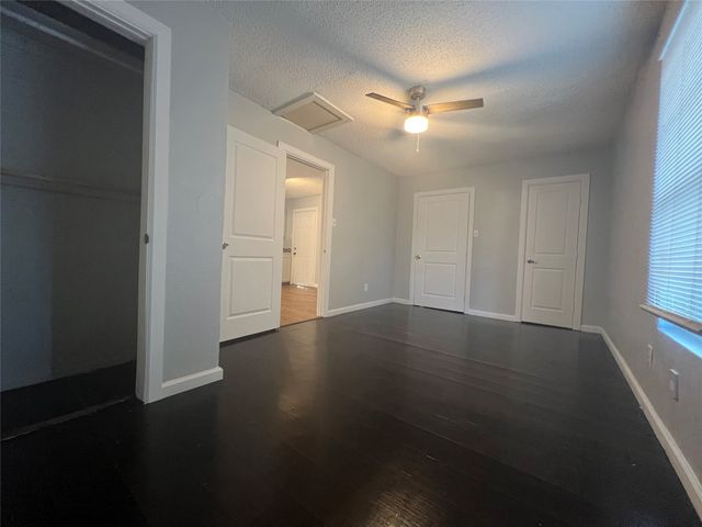 2722 Locust Avenue, Dallas, TX 75216