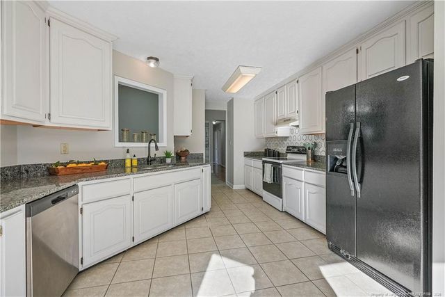 487 Greywalls Court, Fayetteville, NC 28311