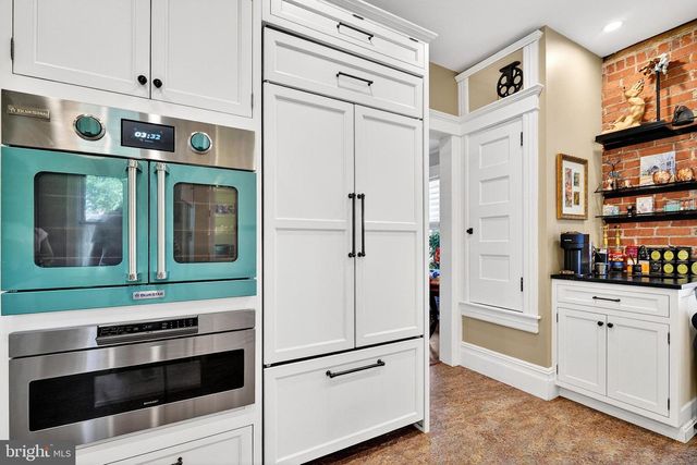 14 N MAIN ST, Cranbury, NJ 08512