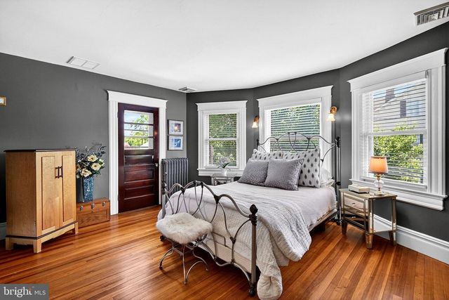 14 N MAIN ST, Cranbury, NJ 08512