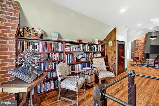 14 N MAIN ST, Cranbury, NJ 08512
