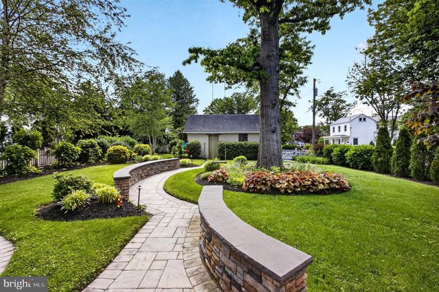 14 N MAIN ST, Cranbury, NJ 08512