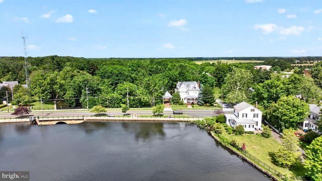 14 N MAIN ST, Cranbury, NJ 08512