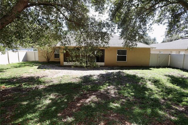 935 WILLOW RUN STREET, Minneola, FL 34715