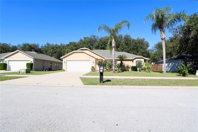 935 WILLOW RUN STREET, Minneola, FL 34715