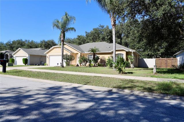 935 WILLOW RUN STREET, Minneola, FL 34715