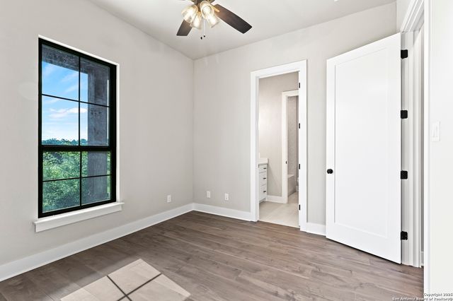1687 Noble Trl, Canyon Lake, TX 78133