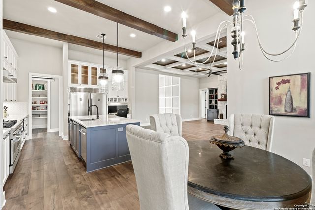 1687 Noble Trl, Canyon Lake, TX 78133