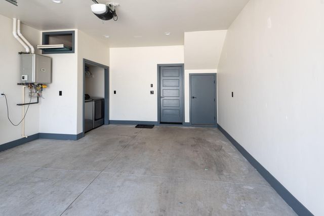 919 NW Roanoke Avenue, Bend, OR 97703