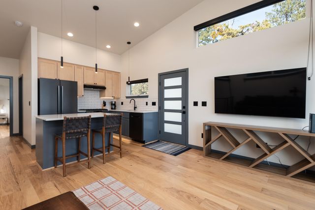 919 NW Roanoke Avenue, Bend, OR 97703