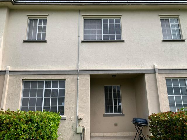 2013 Nassau Drive 3607, Riviera Beach, FL 33404