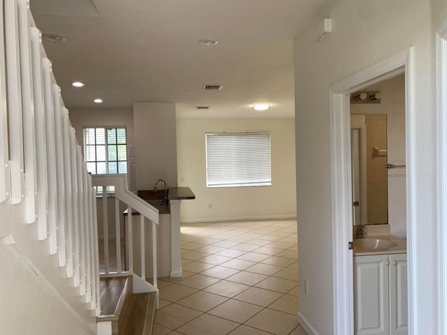 2013 Nassau Drive 3607, Riviera Beach, FL 33404