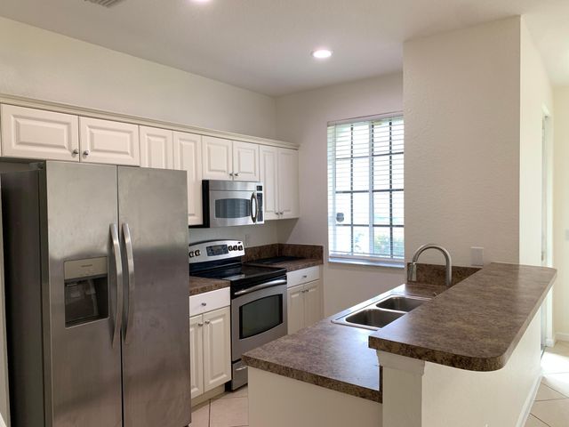 2013 Nassau Drive 3607, Riviera Beach, FL 33404