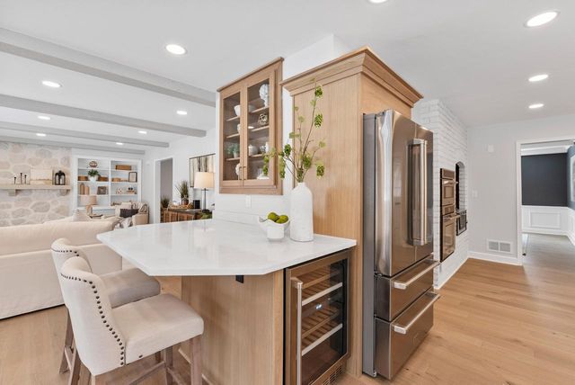 10525 N Fairway LANE, Mequon, WI 53092